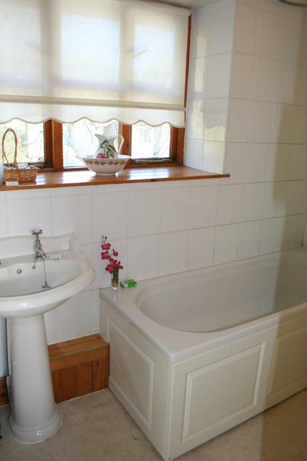 Barn Cottage - Farm Park Stay With Hot Tub Σουόνσι Εξωτερικό φωτογραφία